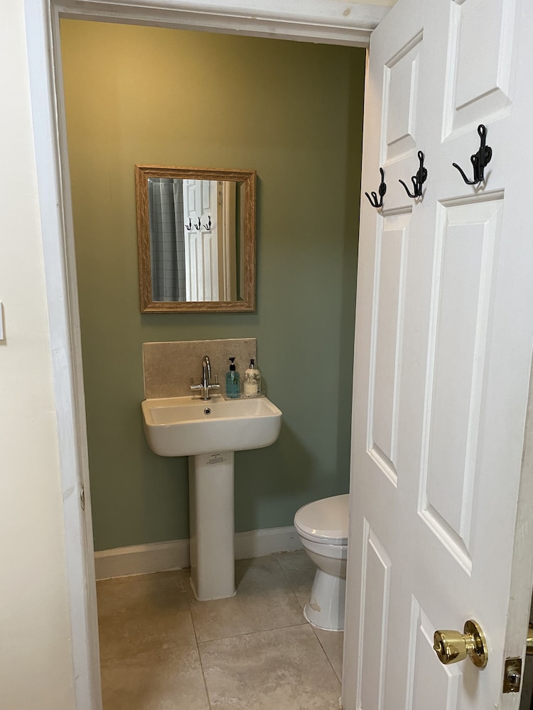 Oxford Vacations - Hollybush Guest House - Property Image 10