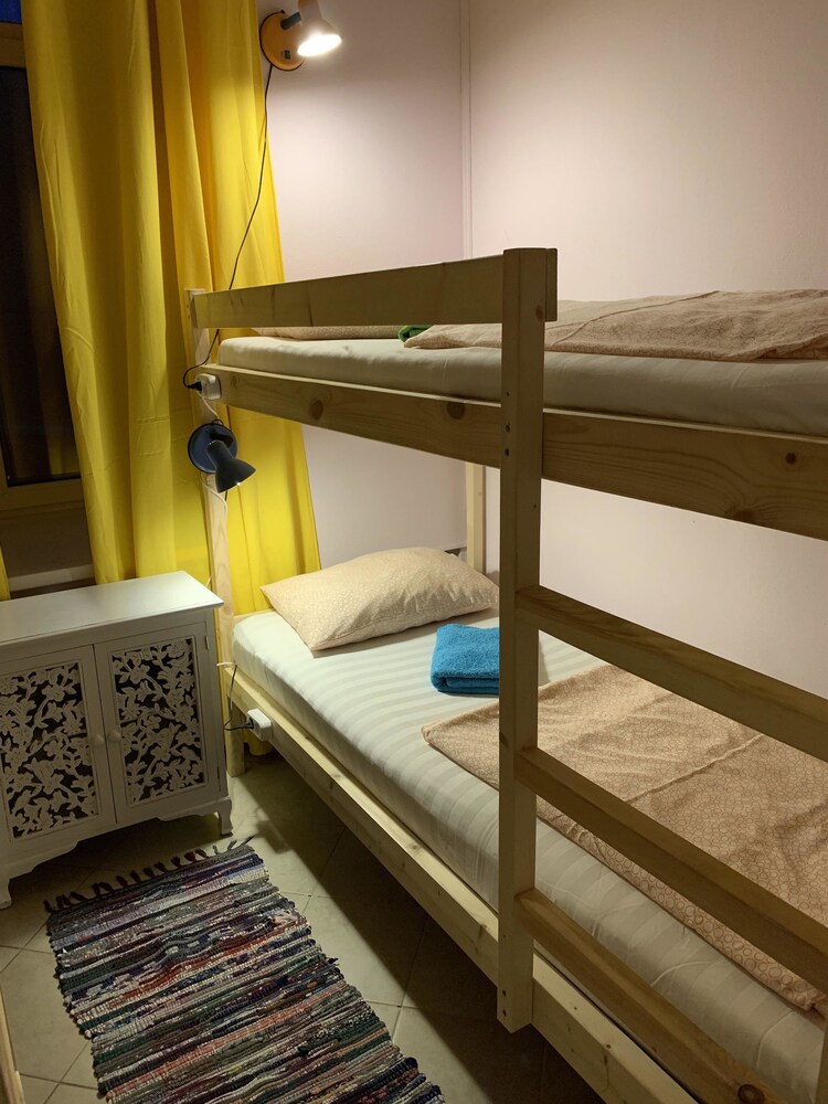 Hostel Makarena
