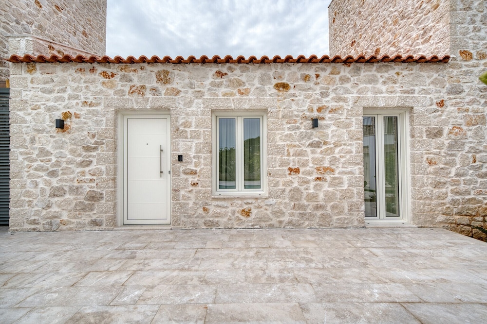 Petroulas Village