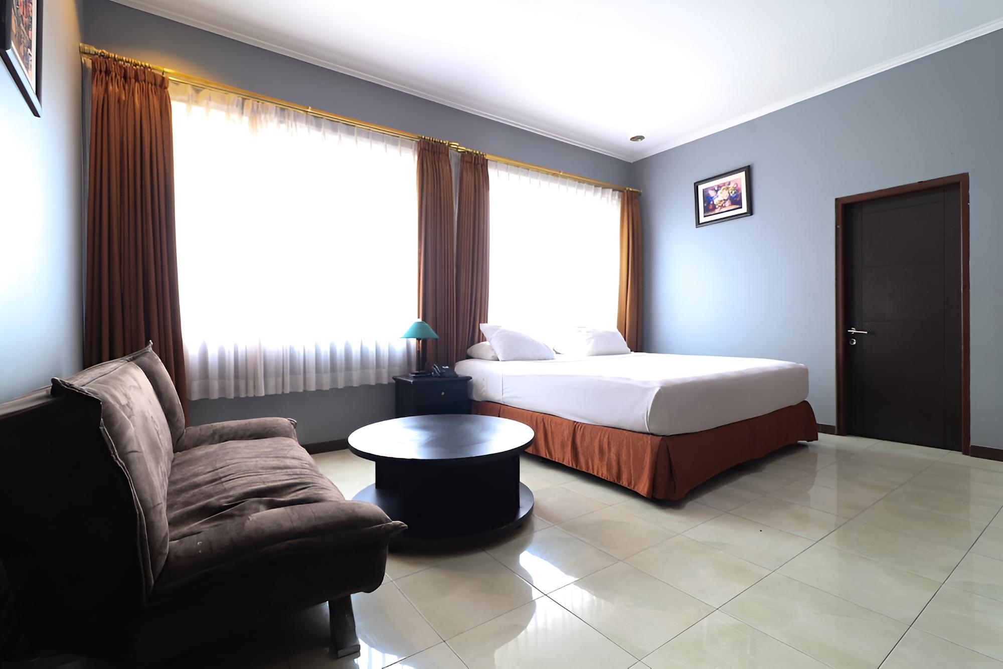 Serena Hotel