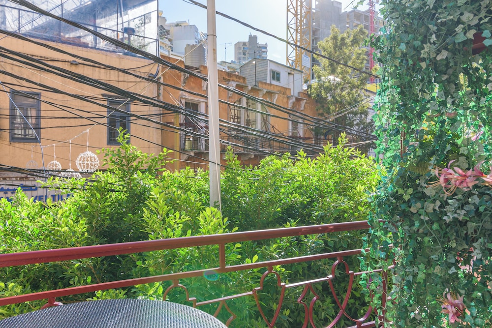 Stairway - Cozy Studios In Mar Mikhael