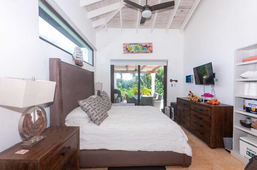 Pristine Bay 1316 2 Bedroom Home
