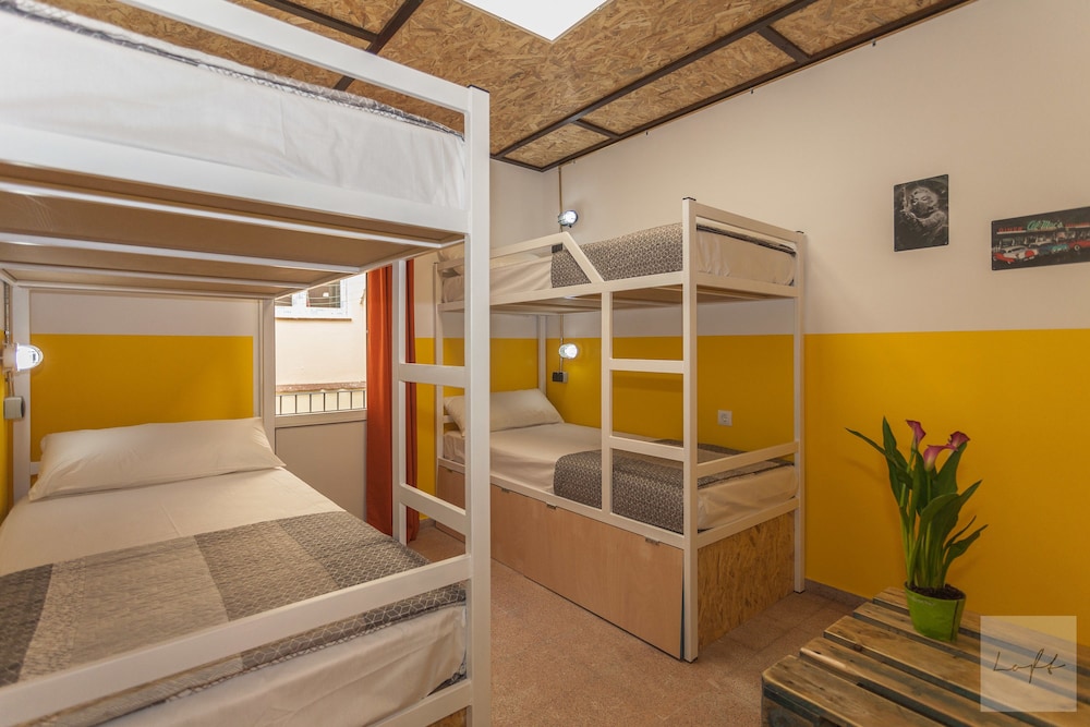LOFT HOSTAL Group 96