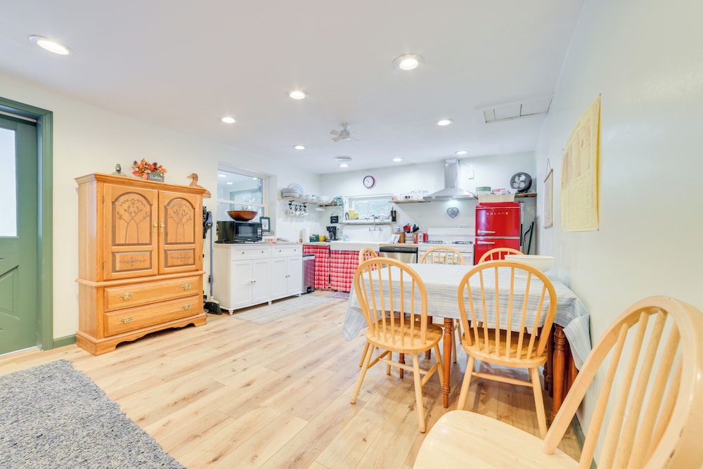 Walk to Beach & Mullett Lake: Cottage w/ Yard!
