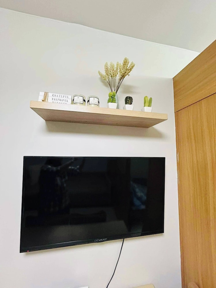 Vibrant Pasay City Apartment for Rent - Perfect Home Base Front of Mall of Asia
