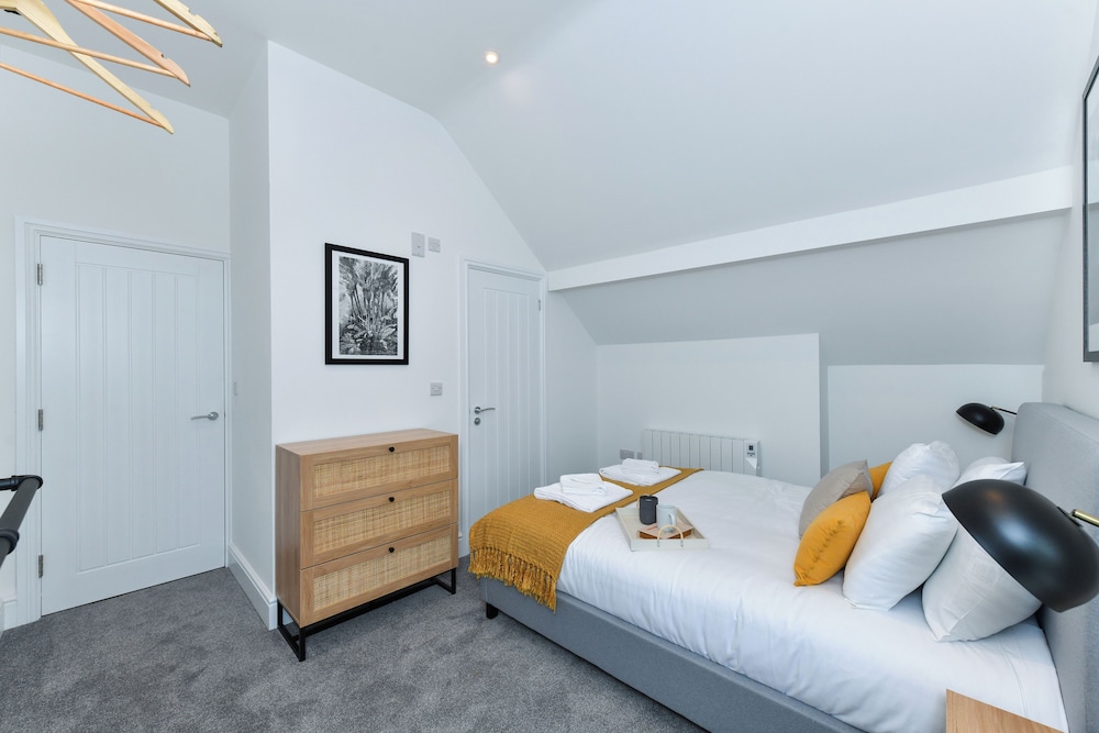 Dovecote Lane Suites