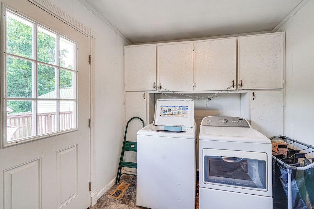 Hike, Fish & Ride: Pet-friendly Huntsville Home