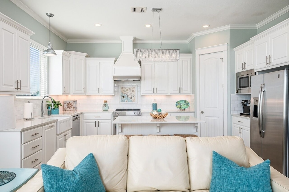 Crystal Breeze 3 Bedroom Home
