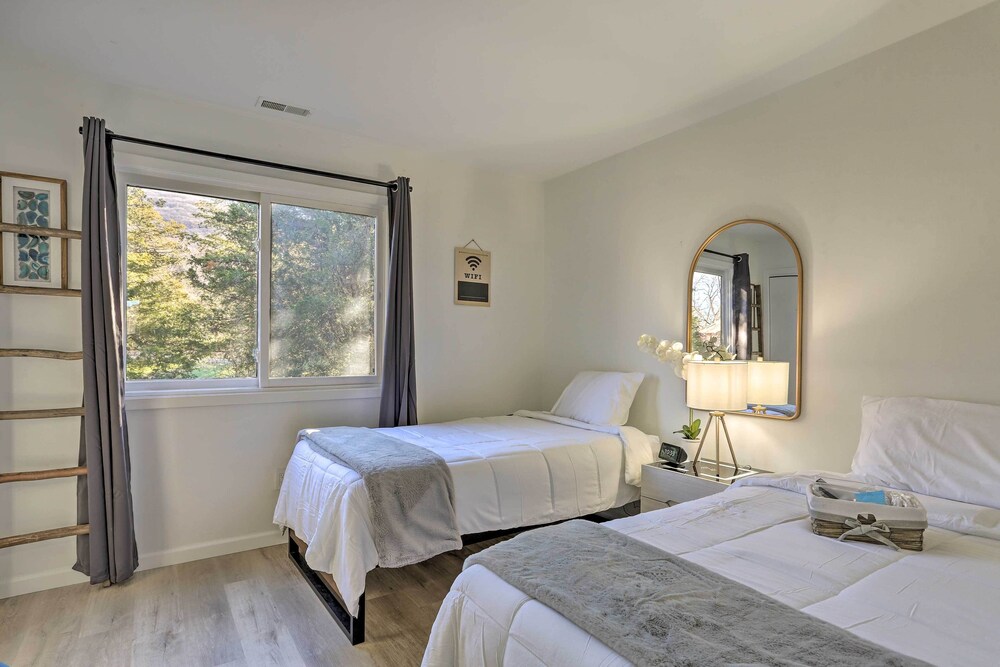 Hike, Ski & Golf: Mtn-view Codo in Vernon Township view 5