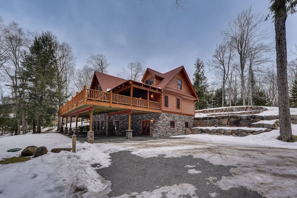 Hot Tub & Dock: Waterfront Cabin in Old Forge! view 5