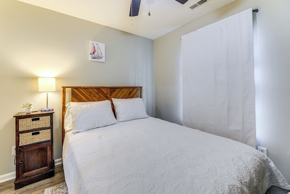 Jacksonville Home By Camp Lejeune, Beaches & More!
