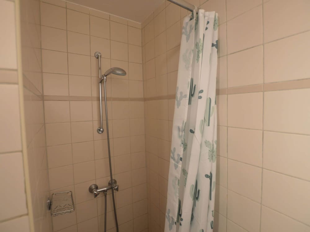 Photo 33
