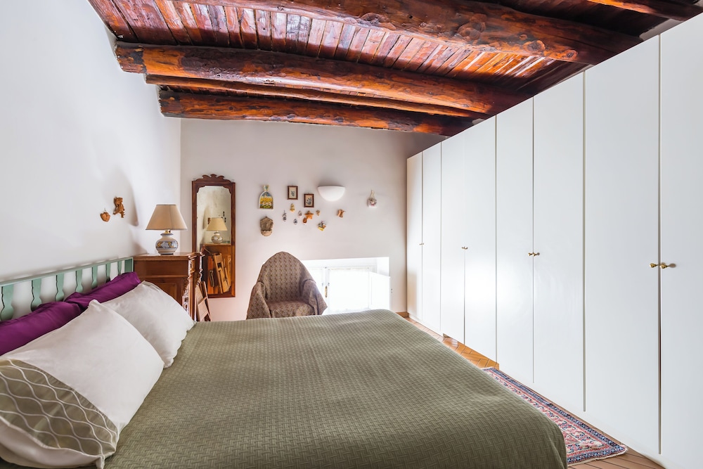 Residenza Capano Charming House by Napoliapartments
