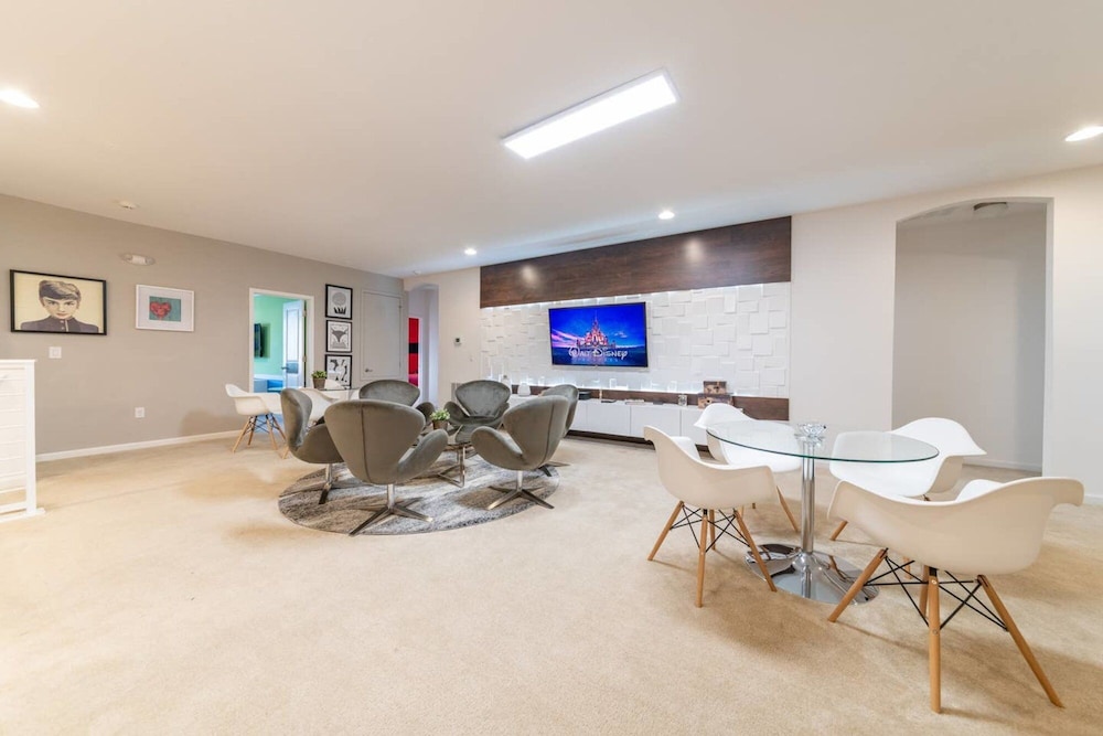 Ultimate Luxury Home Near Disney - Image 4