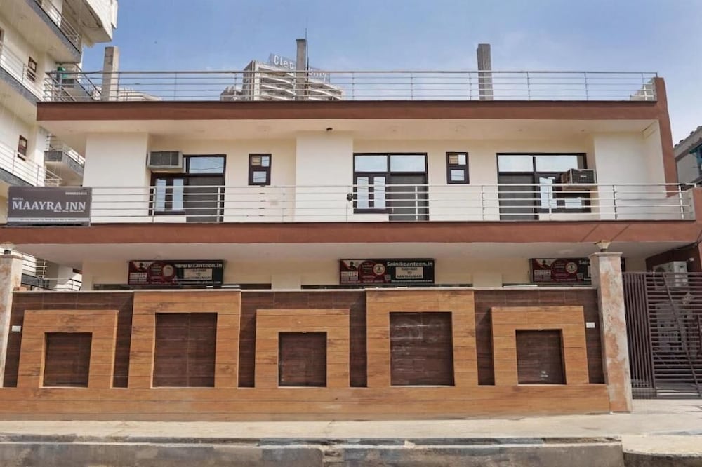Hotel maayra inn
