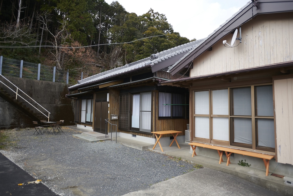 Vacation rentals -sui- view 3