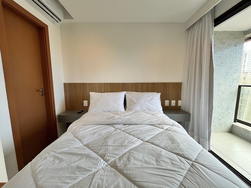 Modern and Fully Equipped Apartments 500m From Barra Beach in Salvador ZBN