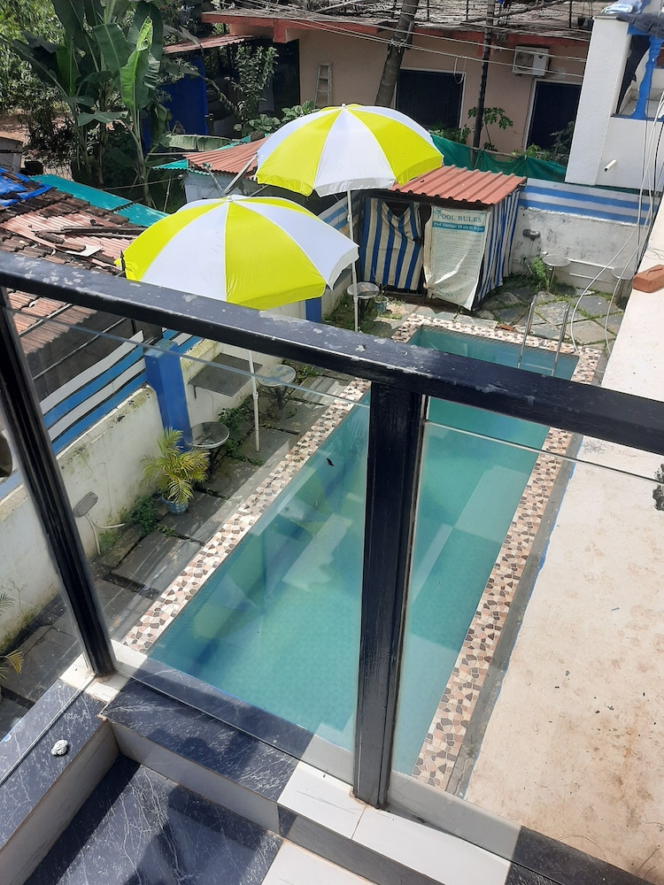 Casa Almeida Guest House