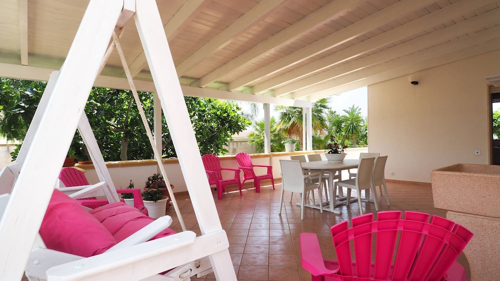 Villa Bellavista 8 Guests 3 Bedrooms by the sea