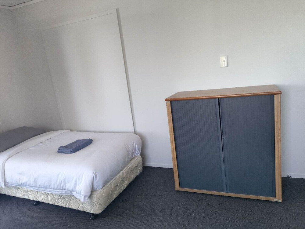 1 Double 1 Single 2 Sofa Beds Suite 2