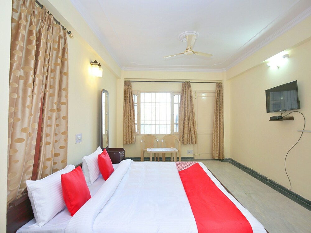 OYO 14084 Home Hill View Studio Barog - Property Image 15