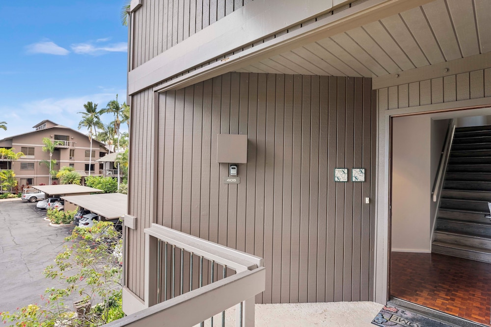 Fairway & Ocean Views - Updated Top Floor - AC- Vrkcv