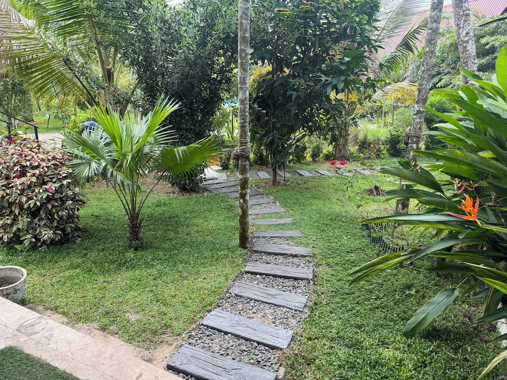 Steps Garden Resort