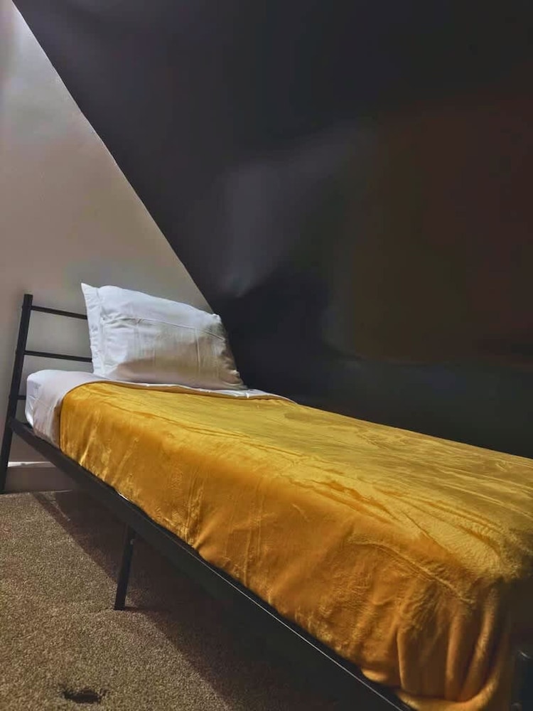 Short North Convention King Bed Parking Free