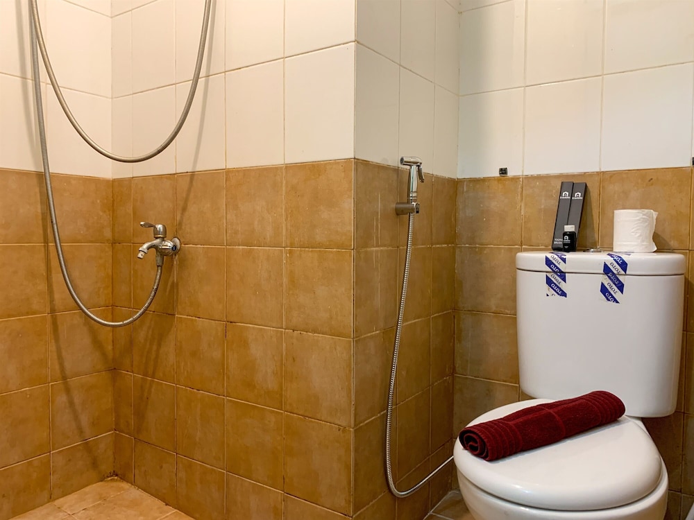 Homey And Tidy Studio At Green Pramuka City Apartment view 3