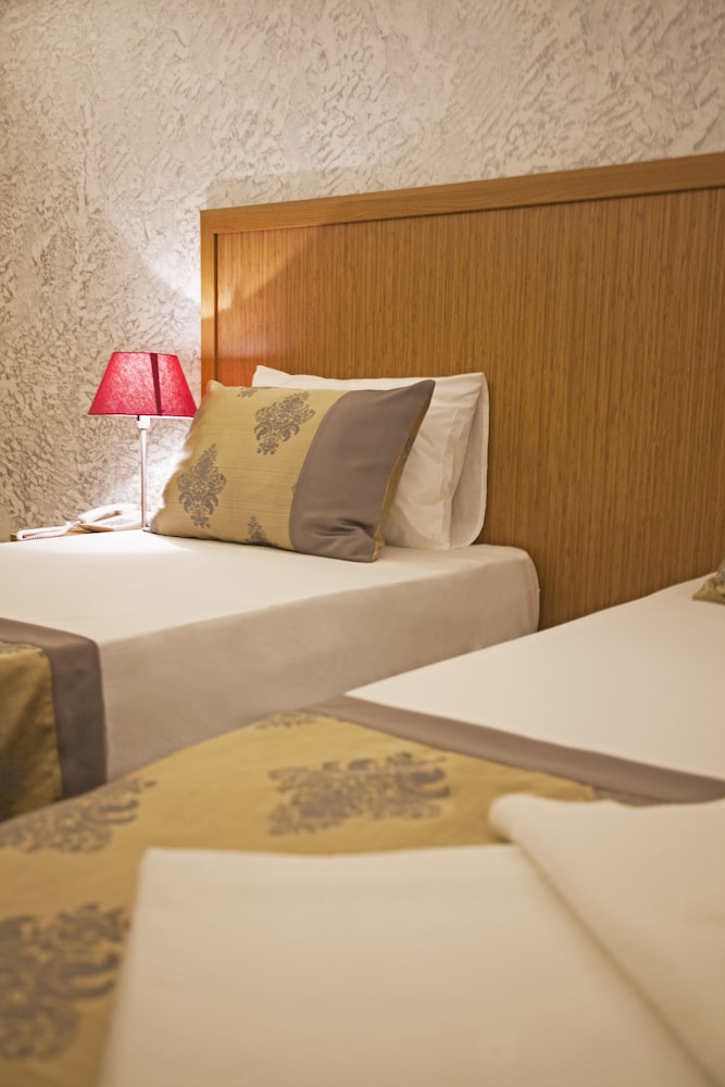 Waw Otel Galataport - Image 24