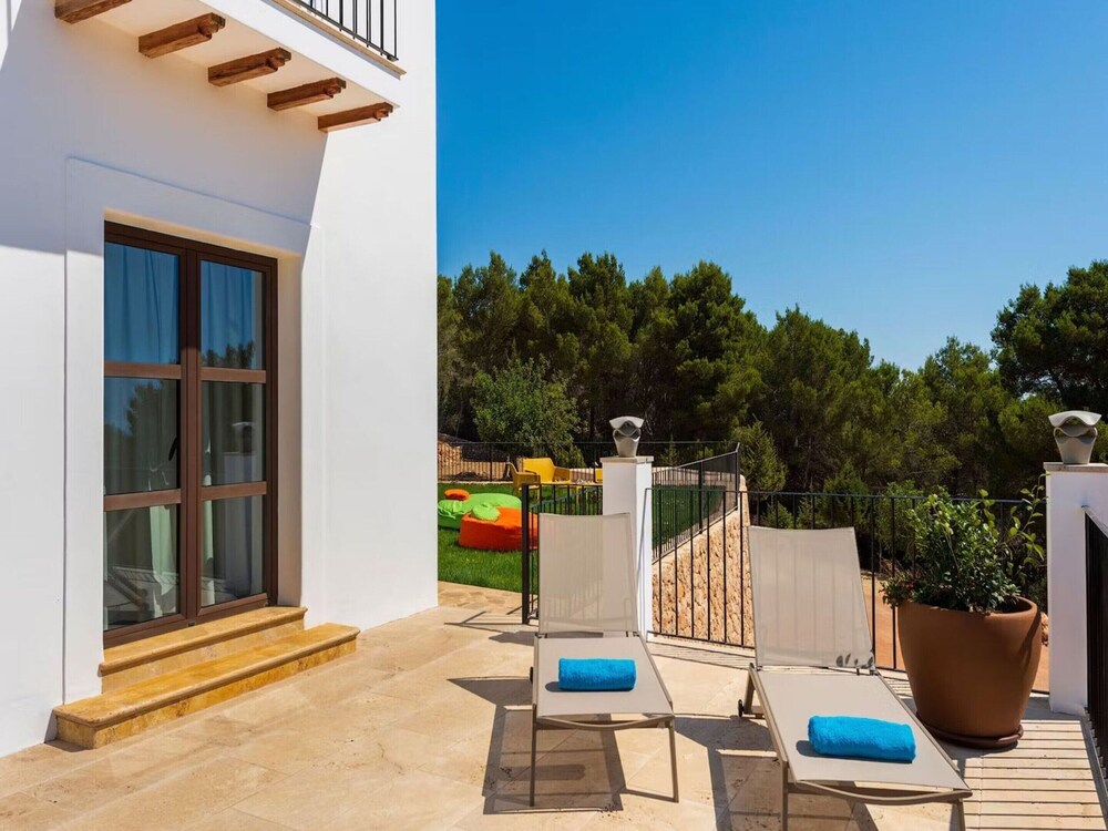 Holiday Home With Children Play Area