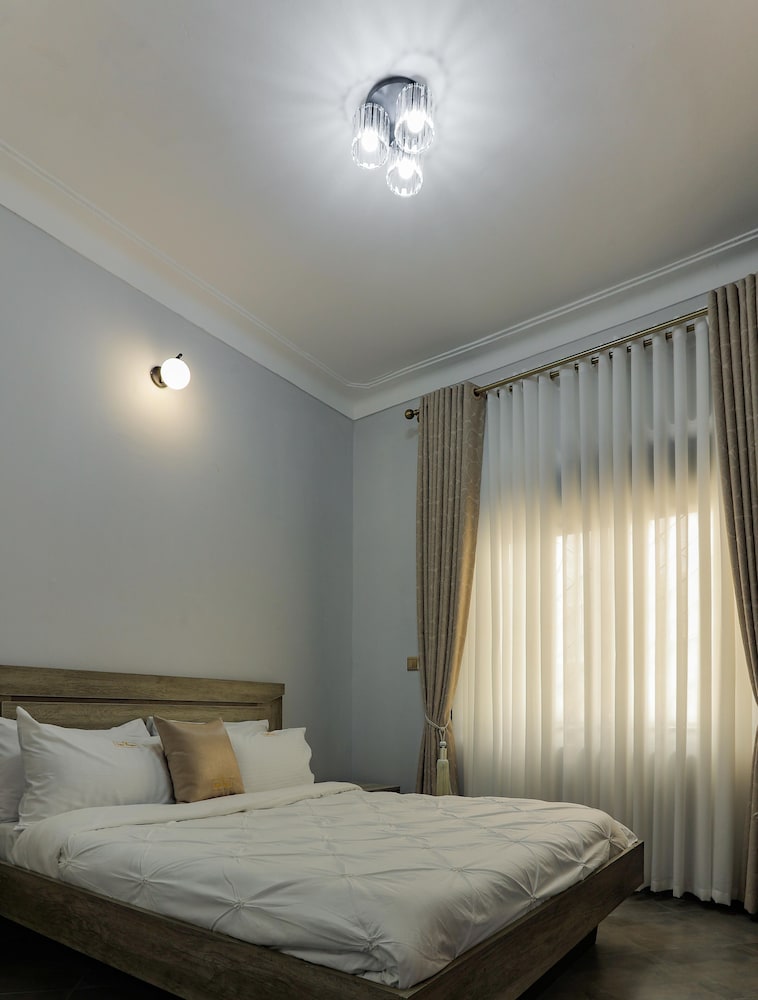 Tanzi Homes Nyonyozi