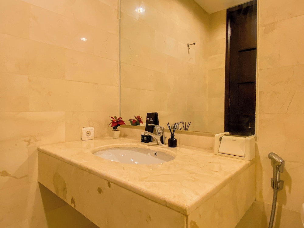 Strategic 2Br Apartment With Private Lift At Masterpiece The Epicentrum Kuningan