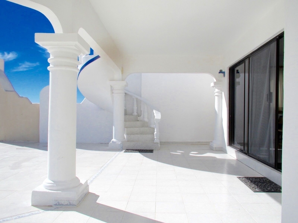 Playa Encanto Scenic Gem Ocean Front Home