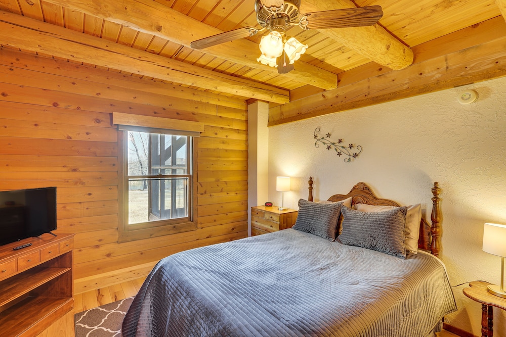 Cottonwood Cabin w/ Private On-site Fly Fishing! view 3