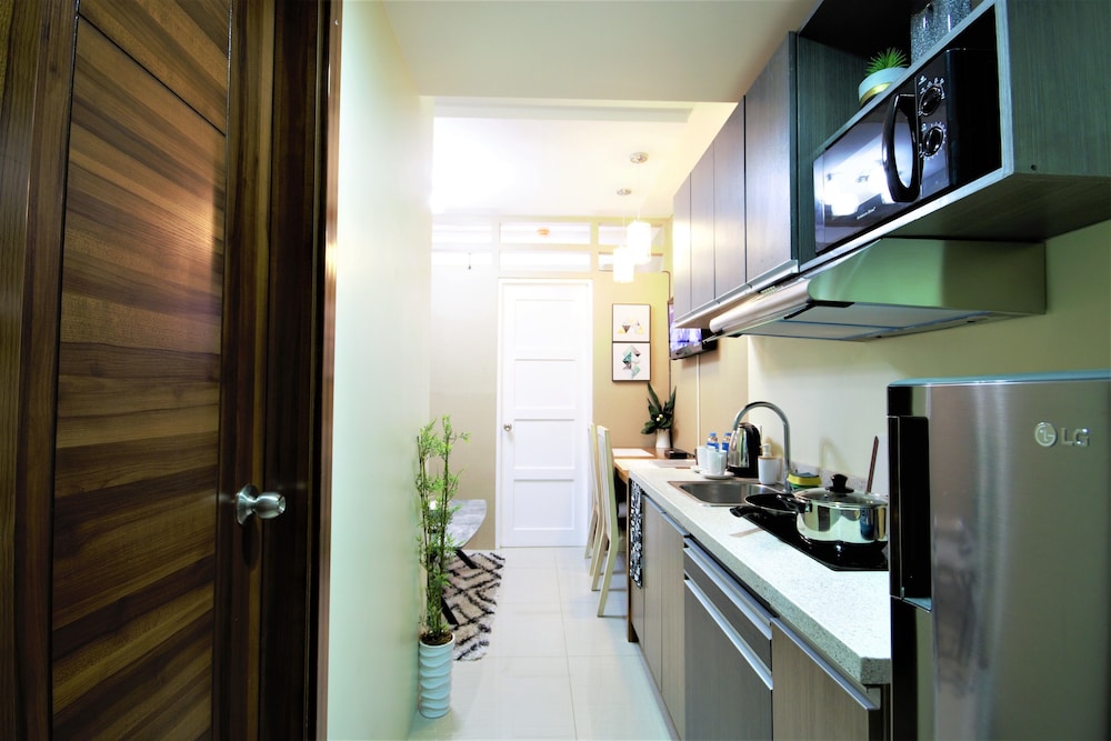 Cebu Vacations - Versteeg Vacations - Horizons 101 - Property Image 9