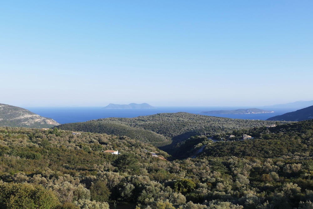 Eleftherion Comfort Living Lefkada