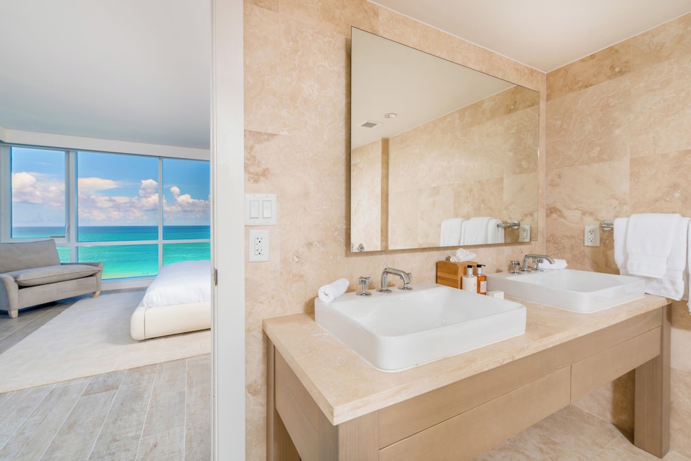 Luxury Vacation Rentals at 1 Hotel & Homes by LRMB