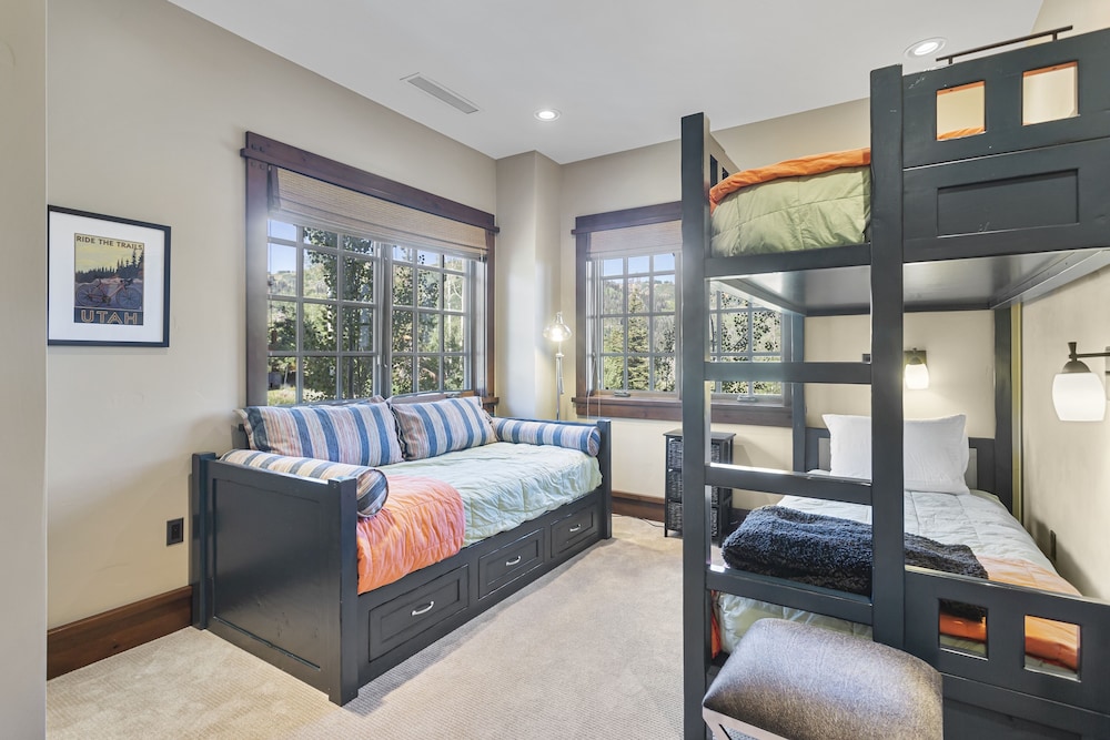 Arrowleaf Lodge at Deer Valley Resort - Three Bedroom Residence #315 3 Condo