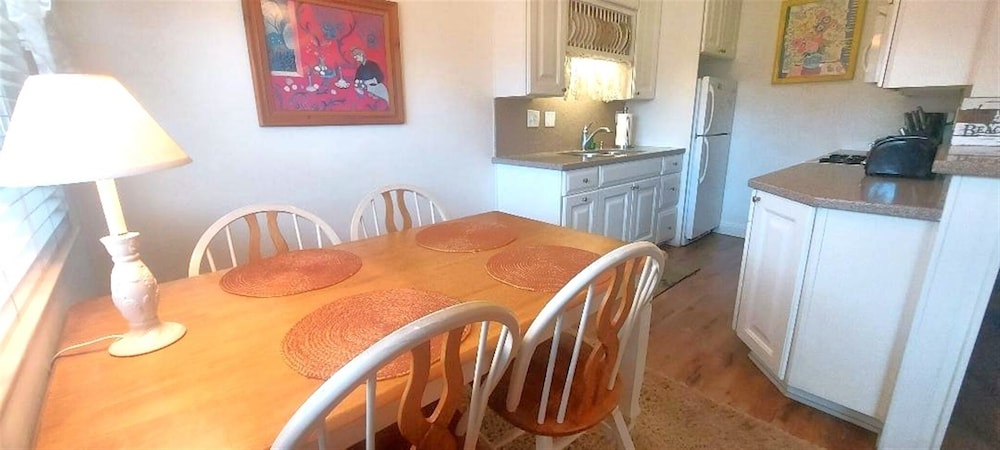 Full 1 Bed Beach Condo #227 1 Bedroom Condo by RedAwning