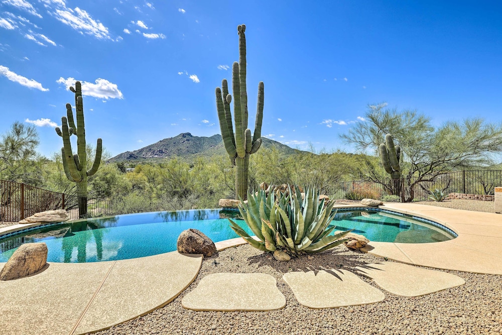 Stunning Cave Creek Home w/ Infinity Pool! view 4