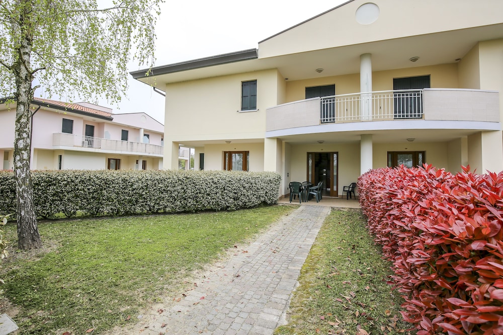 Villaggio Lecci view 2