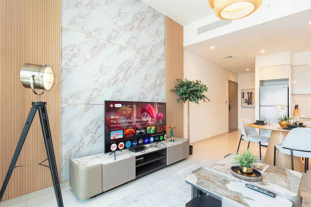 PVH - Elevated 1BR - Burj Royale
