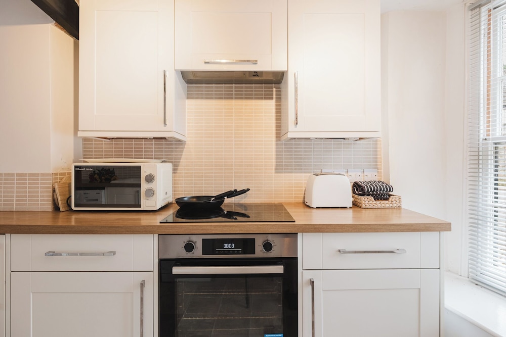 Cozy Cotswolds Retreat in Dursley