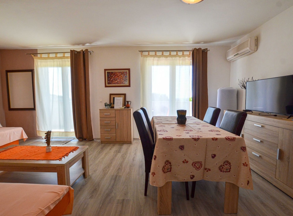 Classic and Elegant Rovinj Apartments With Balcony