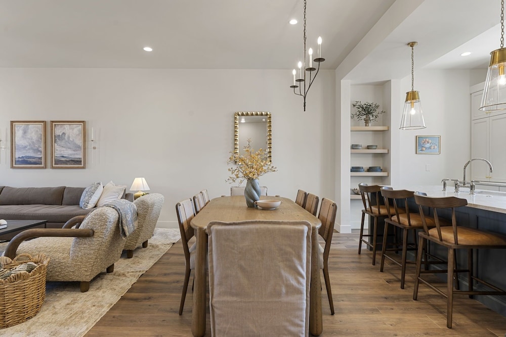 Chateau Bleu 4 Bedroom Townhouse