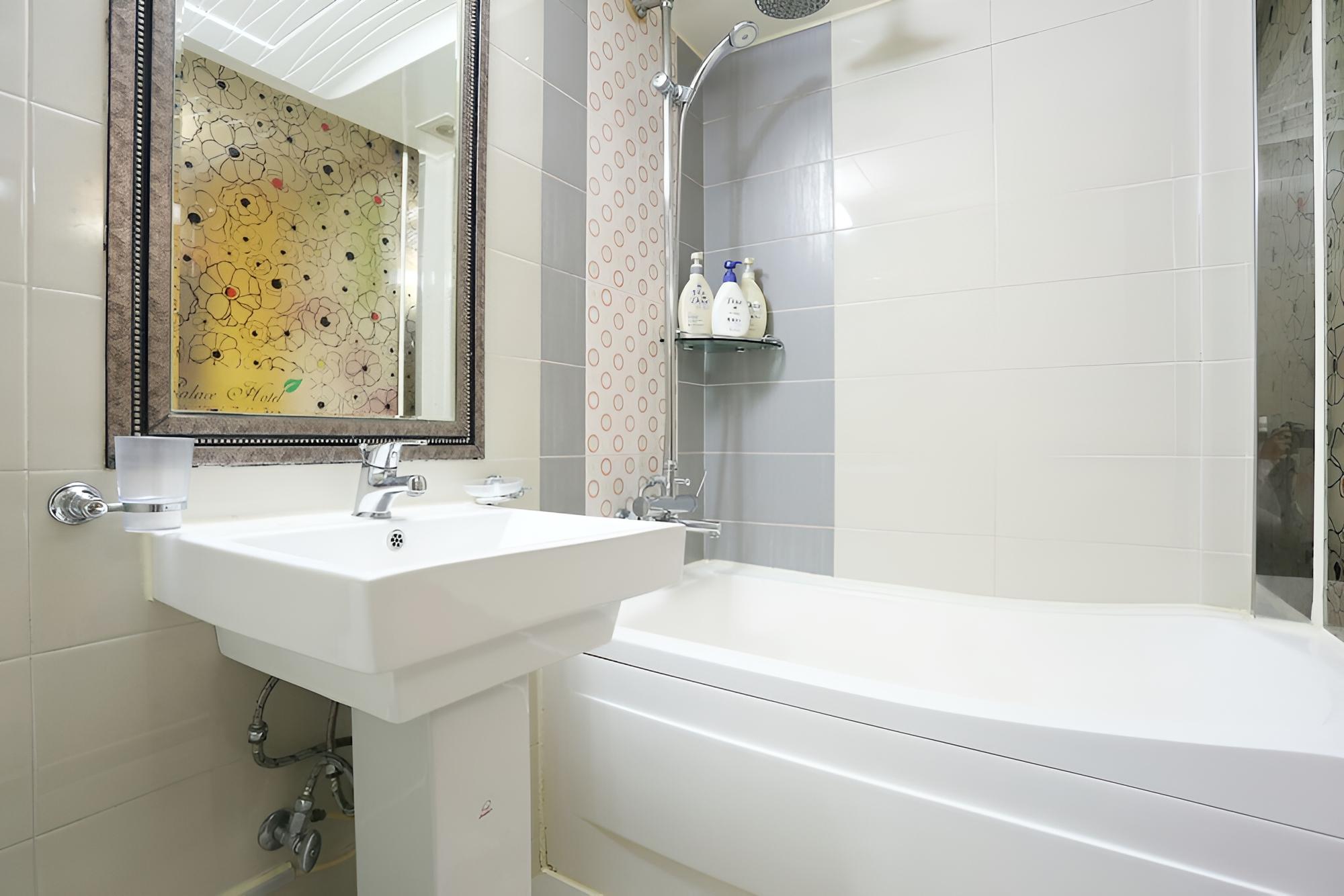Hwagok Palace view 4