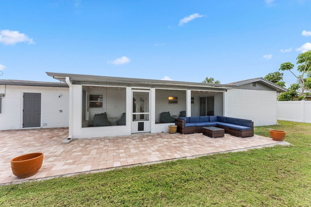 673 Bermuda Rd view 2