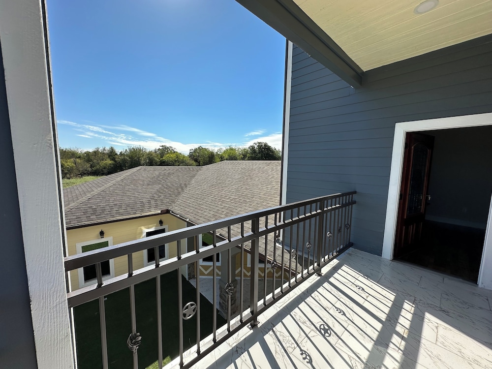 Luxury 3Story Private Pool 8BR Retreat