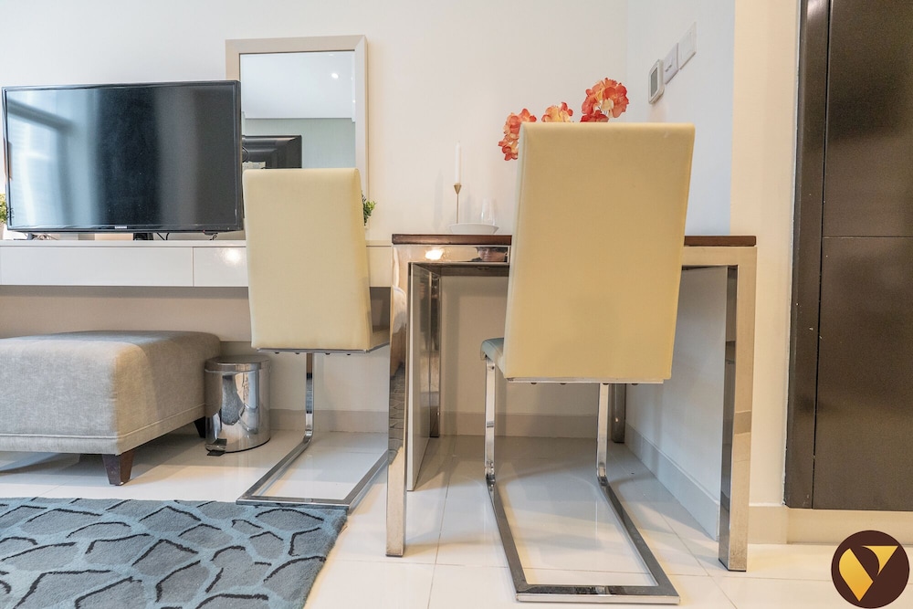 Damac Cour Jardin Pool & Gym Access